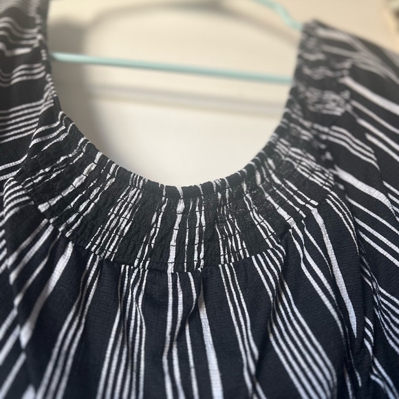 Black and White Striped Women's Top - Picture 3 of 7